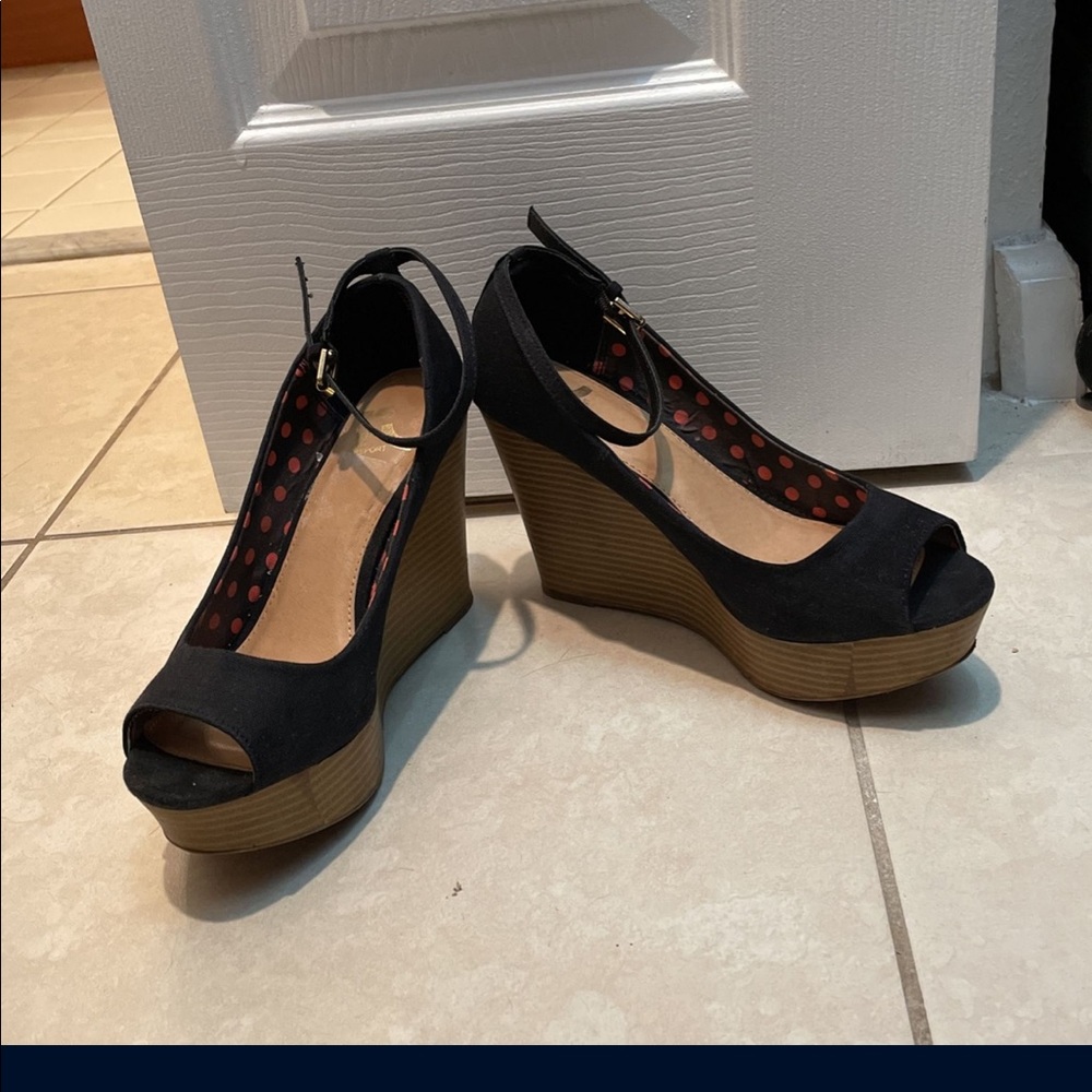 Black open toe 4 inch platform wedges